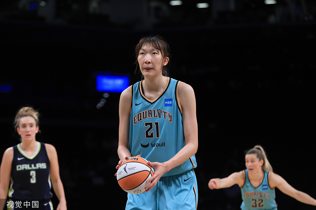 米乐mile-篮协给李梦和韩旭奖励