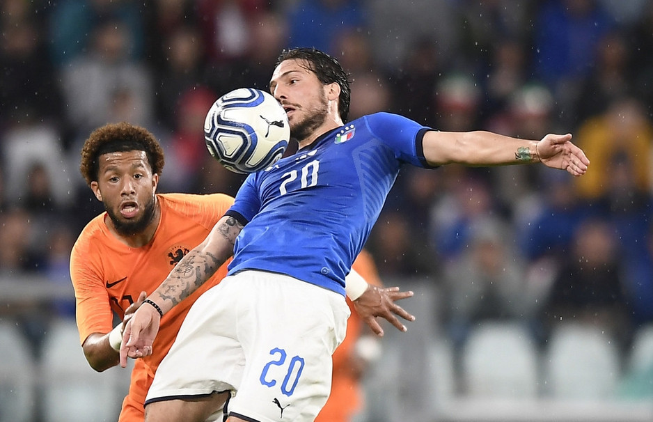 那不勒斯球迷赛后抨击裁判,质疑判罚公正性的简单介绍 那不勒斯球迷赛后抨击裁判,质疑判罚公正性的简单介绍